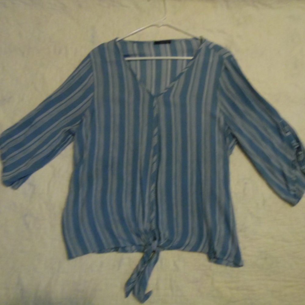 West Kei Bottom Tie 3/2 Sleeve Striped Top
